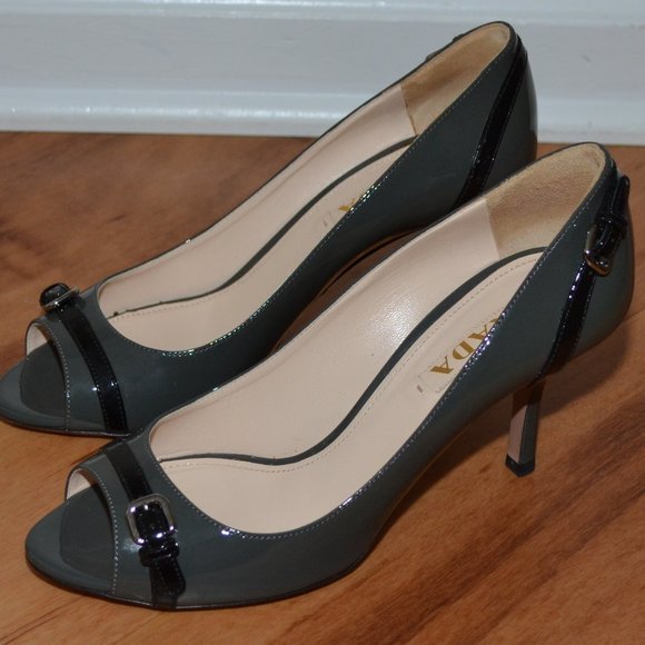 Prada Calzature Donna Patent leather Nebbia Gray Peep Toe Pumps Italy - Picture 2 of 15